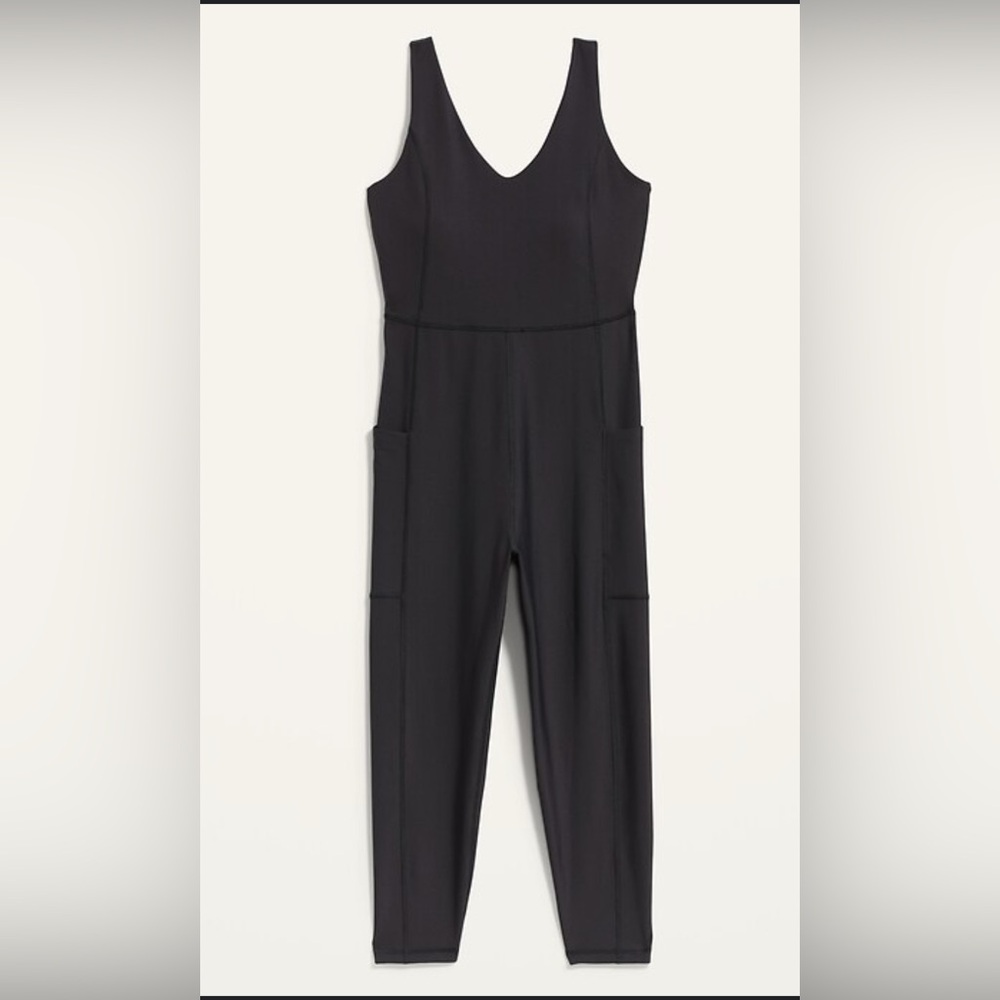 🍾 3/$20: Old Navy Black V-Neck Jumpsuit